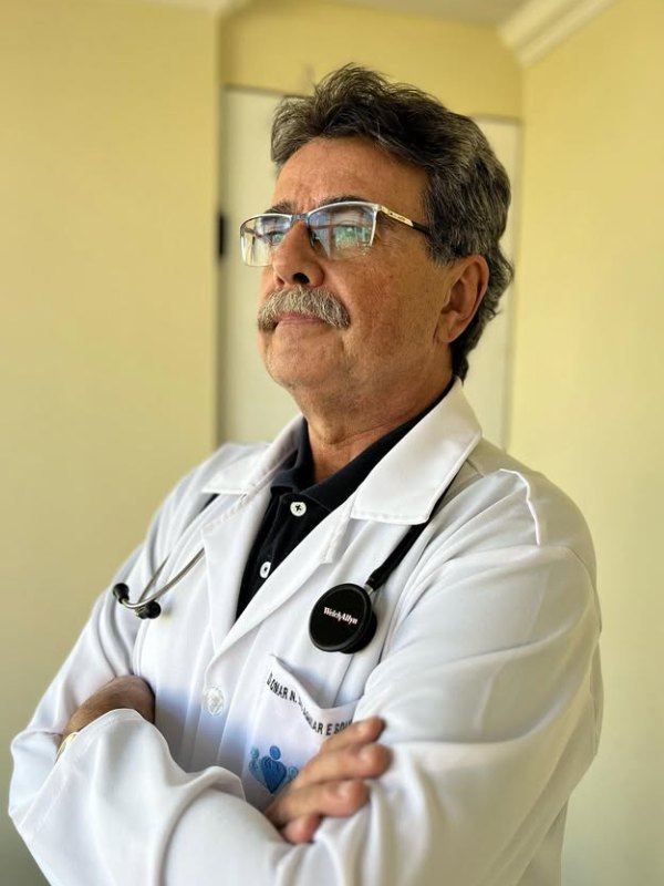 Retrato de Dr. Omar Neves de Aguiar e Sousa